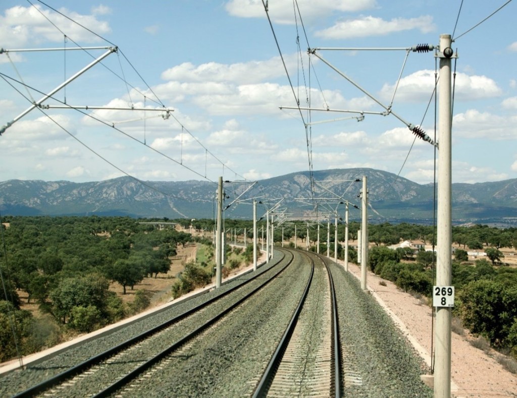 Nuevo impulso a la renovación integral de la LAV Madrid-Sevilla con otra inversión de 39 millones de&nbsp;euros