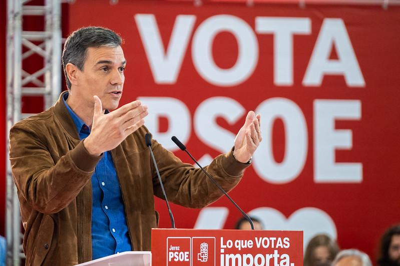 Pedro Sánchez añade un capítulo a su manual de resistencia: frenar la ola del PP del antes del 23 de julio, día de las elecciones generales