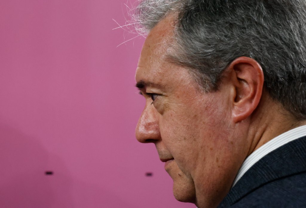 Espadas en alto: organiza su comité de expertos para desalojar de San Telmo a Juanma&nbsp;Moreno