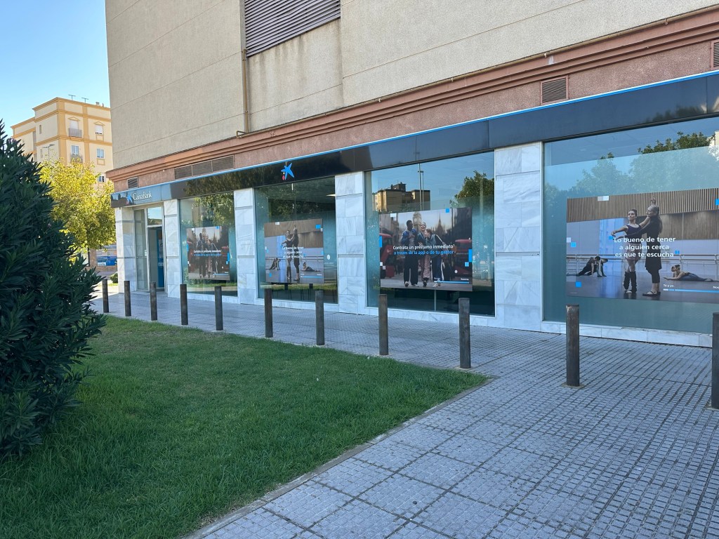 CaixaBank, el poder catalán en Andalucía: 87.000 millones en activos, 3,1 millones de clientes y una enorme influencia en la economía y la&nbsp;política