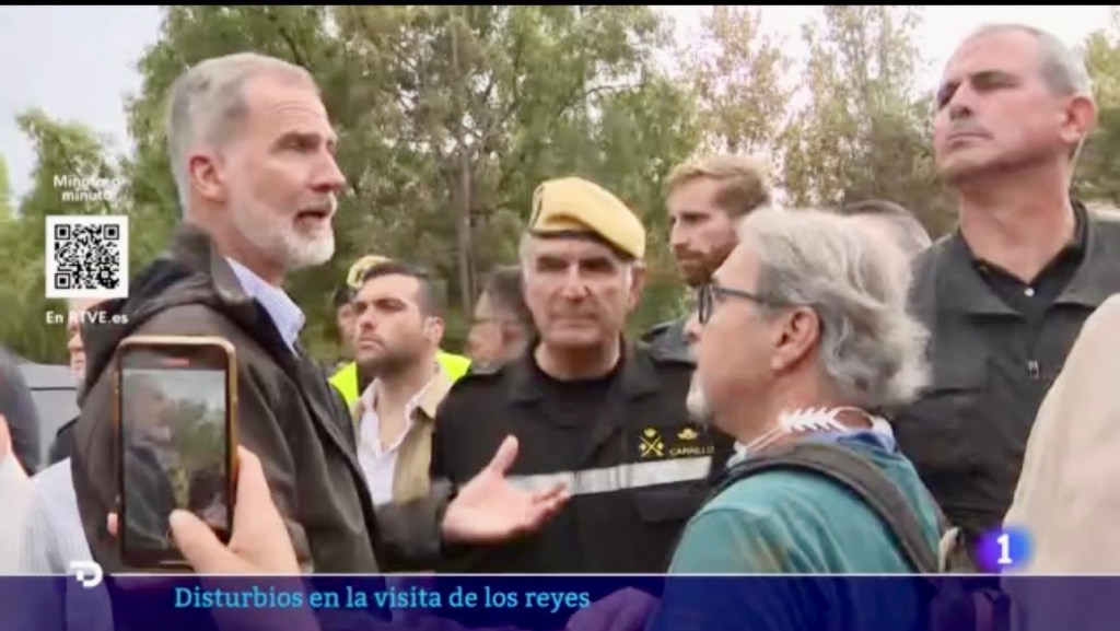 Ultras y vecinos indignados contra Sánchez y los&nbsp;reyes